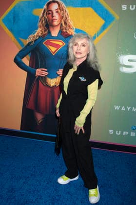 Debbie Harry bei der Weltpremiere des Kinofilms Supergirl an der Brooklyn Academy of Music. New York, 22.06.2026 *** Debbie Harry at the world premiere of the movie Supergirl at the Brooklyn Academy of Music in New York, June 22, 2026,detected_source_language Foto:xB.xHinex xFuturexImagex supergirl_ny_6622