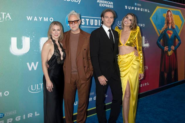 Jennifer Holland, James Gunn, Peter Safran und Natalia Safran bei der Weltpremiere des Kinofilms Supergirl an der Brooklyn Academy of Music. New York, 22.06.2026 *** Jennifer Holland, James Gunn, Peter Safran, and Natalia Safran at the world premiere of the movie Supergirl at the Brooklyn Academy of Music in New York, June 22, 2026,detected_source_language Foto:xB.xHinex xFuturexImagex supergirl_ny_6654