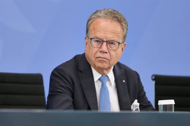 Berlin, Deutschland, 23.06.2026: Bundeskanzleramt: Übergabe des Berichts der Alterssicherungskommission: Frank-Jürgen Weise *** Berlin, Germany, June 23, 2026, Federal Chancellery Copyright: xdtsxNachrichtenagenturx dts_124443