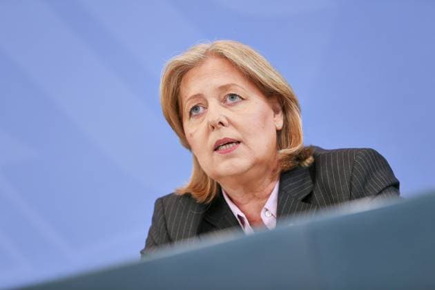 Berlin, Deutschland, 23.06.2026: Bundeskanzleramt: Übergabe des Berichts der Alterssicherungskommission: Bundesministerin für Arbeit und Soziales Bärbel Bas (SPD) *** Berlin, Germany, June 23, 2026 Federal Chancellery Presentation of the report by the Commission on Old-Age Security Federal Minister of Labor and Social Affairs Bärbel Bas (SPD),detected_source_language Copyright: xdtsxNachrichtenagenturx dts_124444