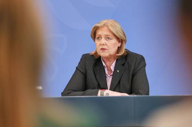 Berlin, Deutschland, 23.06.2026: Bundeskanzleramt: Übergabe des Berichts der Alterssicherungskommission: Bundesministerin für Arbeit und Soziales Bärbel Bas (SPD) *** Berlin, Germany, June 23, 2026 Federal Chancellery Presentation of the report by the Commission on Old-Age Security Federal Minister of Labor and Social Affairs Bärbel Bas (SPD),detected_source_language Copyright: xdtsxNachrichtenagenturx dts_124448
