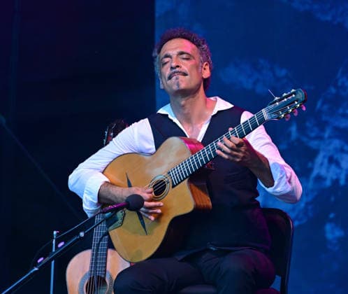 Open-air concert by the Herbert Pixner Project on the Toscana Peninsula in Gmunden, photographed on June 22, 2026. The photo shows guitarist Manuel Randi at the 2022 open-air concert by the Herbert Pixner Project on the Toscana Peninsula in Gmunden, on June 22, 2026,detected_source_language