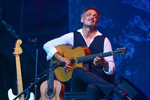 Open-air concert by the Herbert Pixner Project on the Toscana Peninsula in Gmunden, photographed on June 22, 2026. The photo shows guitarist Manuel Randi at the 2022 open-air concert by the Herbert Pixner Project on the Toscana Peninsula in Gmunden, on June 22, 2026,detected_source_language