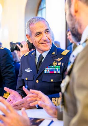 Aurelio Colagrande - Allied Foresight Conference 2026 EUR, Deutschland, Berlin, 23.06.2026: Aurelio Colagrande - NATO General . Die Allied Foresight Conference ist ein Forum für den internationalen Austausch über strategische Zukunftsfragen. Ziel der Veranstaltung ist es, Perspektiven aus Militär, Politik, Wissenschaft und Gesellschaft zusammenzuführen und den Blick über aktuelle Krisen hinaus auf sicherheitspolitische Herausforderungen und die Verteidigungsfähigkeit aller NATO-Staaten für die kommenden Jahrzehnte zu richten. *** Aurelio Colagrande Allied Foresight Conference 2026 EUR, Germany, Berlin, June 23, 2026 Aurelio Colagrande, NATO General The Allied Foresight Conference is a forum for international exchange on strategic is