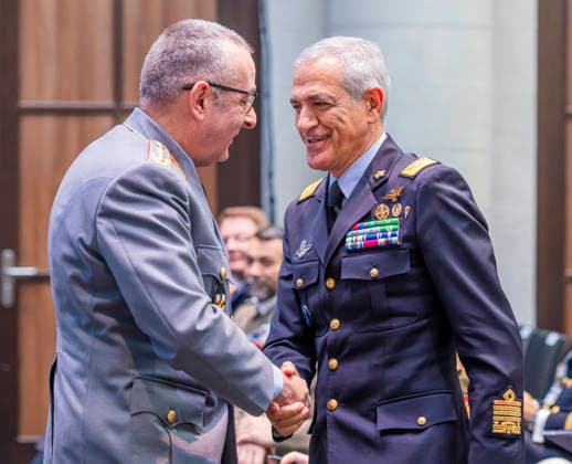 Carsten Breuer + Aurelio Colagrande EUR, Deutschland, Berlin, 23.06.2026: Generalinspektor der Bundeswehr Carsten Breuer + Aurelio Colagrande (NATO General). Die Allied Foresight Conference ist ein Forum für den internationalen Austausch über strategische Zukunftsfragen. Ziel der Veranstaltung ist es, Perspektiven aus Militär, Politik, Wissenschaft und Gesellschaft zusammenzuführen und den Blick über aktuelle Krisen hinaus auf sicherheitspolitische Herausforderungen und die Verteidigungsfähigkeit aller NATO-Staaten für die kommenden Jahrzehnte zu richten. *** Carsten Breuer Aurelio Colagrande EUR, Germany, Berlin, June 23, 2026 Inspector General of the Bundeswehr Carsten Breuer Aurelio Colagrande NATO General The Allied Foresight Con