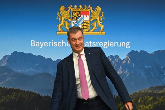 Ankunft Markus SOEDER (Ministerpraesident Bayern und CSU Vorsitzender), Einzelbild,angeschnittenes Einzelmotiv,Halbfigur,halbe Figur. Pressekonferenz der Bayerischen Staatsregierung nach Kabinettssitzung am 23.06.2026 im Prinz Carl Palais in Muenchen. *** Arrival of Markus SOEDER, Minister-President of Bavaria and CSU Chairman; single image, cropped close-up, half-length portrait; press conference of the Bavarian State Government following the cabinet meeting on June 23, 2026, at the Prinz Carl Palais in Munich,detected_source_language