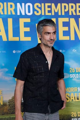June 23, 2026, Madrid, Madrid, Spain: Spanish actor RAUL PRIETO poses for the media during the photocall for the presentation of the movie Morir no siempre sale bien held at Leclab Madrid. Directed by Claudia Pinto the black comedy film tells the story of two families from different social backgrounds forced to interact after the kidnapping of a corpse. The cinematic project explores social differences through irony and empathy offering a critical portrait of modern society. Madrid Spain - ZUMAo127 20260623_zep_o127_002 Copyright: xHugoxOrtunox