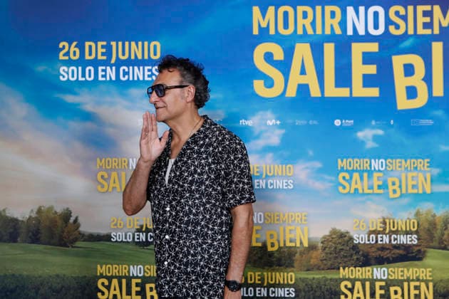 June 23, 2026, Madrid, Madrid, Spain: Spanish actor JUAN CARLOS VELLIDO poses for the media during the photocall for the presentation of the movie Morir no siempre sale bien held at Leclab Madrid. Directed by Claudia Pinto the black comedy film tells the story of two families from different social backgrounds forced to interact after the kidnapping of a corpse. The cinematic project explores social differences through irony and empathy offering a critical portrait of modern society. Madrid Spain - ZUMAo127 20260623_zep_o127_042 Copyright: xHugoxOrtunox