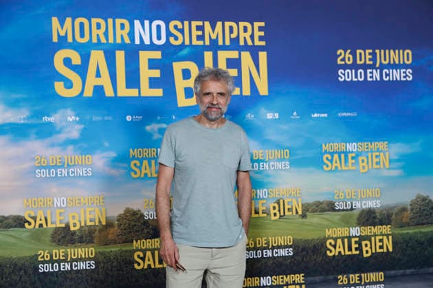 June 23, 2026, Madrid, Madrid, Spain: Spanish actor PAU DURA poses for the media during the photocall for the presentation of the movie Morir no siempre sale bien held at Leclab Madrid. Directed by Claudia Pinto the black comedy film tells the story of two families from different social backgrounds forced to interact after the kidnapping of a corpse. The cinematic project explores social differences through irony and empathy offering a critical portrait of modern society. Madrid Spain - ZUMAo127 20260623_zep_o127_021 Copyright: xHugoxOrtunox
