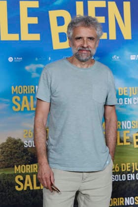June 23, 2026, Madrid, Madrid, Spain: Spanish actor PAU DURA poses for the media during the photocall for the presentation of the movie Morir no siempre sale bien held at Leclab Madrid. Directed by Claudia Pinto the black comedy film tells the story of two families from different social backgrounds forced to interact after the kidnapping of a corpse. The cinematic project explores social differences through irony and empathy offering a critical portrait of modern society. Madrid Spain  - ZUMAo127 20260623_zep_o127_025 Copyright: xHugoxOrtunox