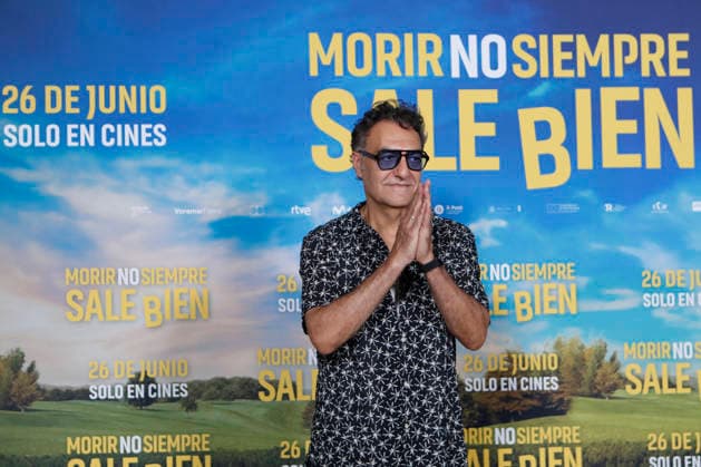 June 23, 2026, Madrid, Madrid, Spain: Spanish actor JUAN CARLOS VELLIDO poses for the media during the photocall for the presentation of the movie Morir no siempre sale bien held at Leclab Madrid. Directed by Claudia Pinto the black comedy film tells the story of two families from different social backgrounds forced to interact after the kidnapping of a corpse. The cinematic project explores social differences through irony and empathy offering a critical portrait of modern society. Madrid Spain  - ZUMAo127 20260623_zep_o127_060 Copyright: xHugoxOrtunox