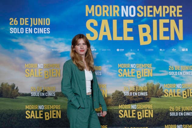 June 23, 2026, Madrid, Madrid, Spain: Spanish actress PAULA MUNOZ poses for the media during the photocall for the presentation of the movie Morir no siempre sale bien held at Leclab Madrid. Directed by Claudia Pinto the black comedy film tells the story of two families from different social backgrounds forced to interact after the kidnapping of a corpse. The cinematic project explores social differences through irony and empathy offering a critical portrait of modern society. Madrid Spain  - ZUMAo127 20260623_zep_o127_086 Copyright: xHugoxOrtunox