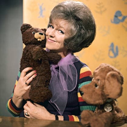 LEONTYEVA GOOD NIGHT, KIDS 136866 12.04.1973 Valentina Leontyeva, Central Television anchor of the Good Night, Kids program, with her puppets. Sputnik Moscow Russia  Copyright: xx