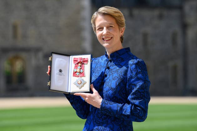 News Bilder des Tages Investiture at Windsor Castle, Windsor, UK - Tuesday 23 June Dame Amanda Pritchard - lately Chief Executive, NHS England is awarded a DBE (Dame Commander of the Order of The British Empire) for her contribution to the National Health Service at Windsor Castle in Windsor, England, UK on Tuesday 23 June, 2026., Credit:Justin Ng UPPA . - B21 Avalon UK, England, Windsor, Windsor Castle  Copyright: xJustinxNgx xUPPAx.x-xB21x xAvalonx 1111987958