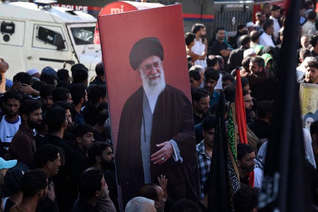 June 23, 2026, Srinagar, Jammu And Kashmir, India: Shia Muslim mourners carry a portrait of Late Iran s Supreme Leader Ali Khamenei in Srinagar on June 23, 2026, on the seventh day of the Islamic holy month of Muharram in the lead-up to Ashura, a 10-day period commemorating the seventh-century killing of Prophet Muhammed s grandson, Imam Hussein. Srinagar India - ZUMAz120 20260623_zip_z120_015 Copyright: xBasitxZargarx