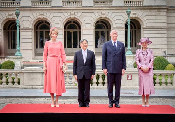 Imperial Couple Visit To Belgium - Day 3 King Philippe and Queen Mathilde of Belgium welcome Emperor Naruhito and Empress Masako of Japan during an official welcome ceremony in front of the Royal Palace in Brussels, Belgium on June 23, 2026, as the Japanese imperial couple is on a state visit to Belgium aimed at strengthening bilateral relations and cooperation between the two countries. Photo by Olivier Polet ABACAPRESS.COM Brussels Belgium  Copyright: xPoletxOlivier ABACAx