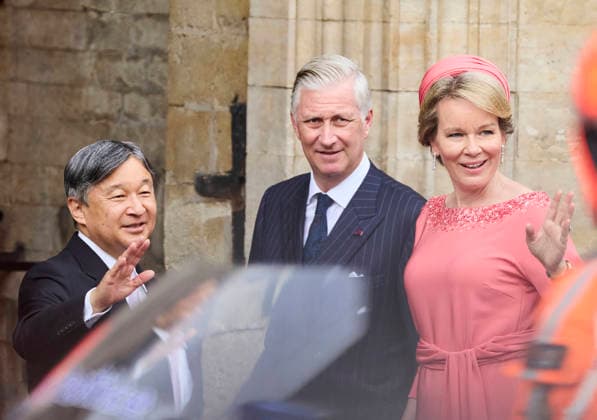Imperial Couple Visit To Belgium - Day 3 King Philippe and Queen Mathilde of Belgium stand with Emperor Naruhito and Empress Masako of Japan on the balcony of the city hall in Brussels, Belgium on June 23, 2026, as the Japanese imperial couple is on a state visit to Belgium aimed at strengthening bilateral relations and cooperation between the two countries. Photo by Olivier Polet ABACAPRESS.COM Brussels Belgium  Copyright: xPoletxOlivier ABACAx