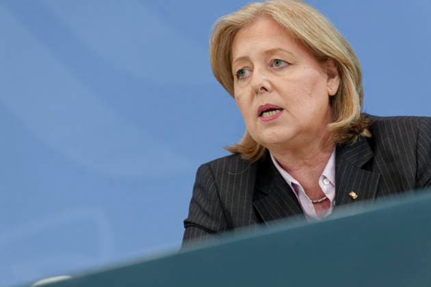 Übergabe Empfehlungen Rentenkommission 2026-06-23 Deutschland, Berlin Pressekonferenz zur Übergabe der Empfehlungen der sogenannten Rentenkommission an den Bundeskanzler und Bärbel Bas (SPD), Bundesministerin für Arbeit und Soziales. . *** Presentation of the Recommendations of the Pension Commission, June 23, 2026, Berlin, Germany
