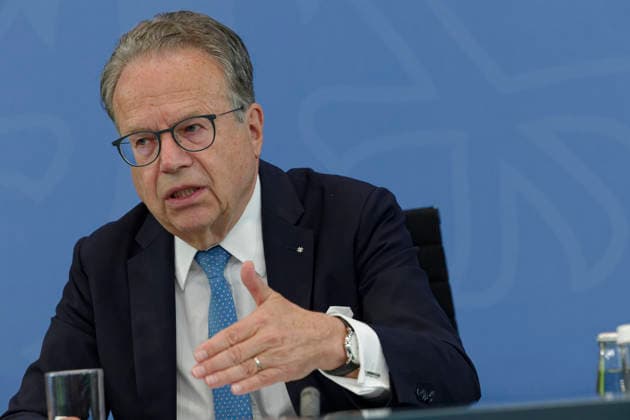 Übergabe Empfehlungen Rentenkommission 2026-06-23 Deutschland, Berlin Pressekonferenz zur Übergabe der Empfehlungen der sogenannten Rentenkommission an Bundeskanzler und Bundesministerin für Arbeit und Soziales. Im Bild Frank-Jürgen Weise, Ko-Vorsaitzender der rentenkommission. *** Presentation of the Recommendations of the Pension Commission, June 23, 2026, Berlin, Germany
