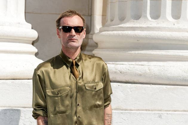 Augustin Trapenard arrives at the Saint Laurent Ready-to-Wear Men’s Spring Summer 2027 fashion show during Paris Fashion Week at the Bourse de Commerce Pinault Collection in Paris, France, on June 23, 2026. Olivier Borde, Bestimage. Celebrities await the Saint Laurent Men’s Spring Summer 2027 show as part of Paris Fashion Week on June 23, 2026, in Paris, France. Paris, France,detected_source_language  Copyright: xOLIVIERxBORDEx xBESTIMAGExOLIVIERxBORDEx xBESTIMAGEx