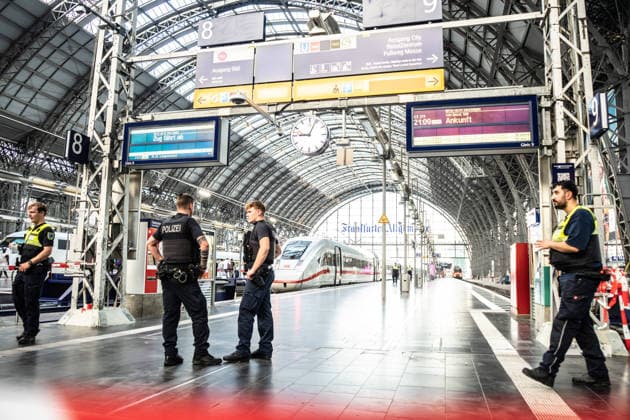 Aktuell: Schüsse am Frankfurter Hauptbahnhof - Eine Person schwer Verletzt - Polizei und Retttungsdienst im Großeinsatz 7aIMG: 0562876 Schüsse am Frankfurter HauptbahnhofHessen, Frankfurt am Main, Deutschland *** Breaking News Copyright: 7aktuell.dex xVincentxB. 0562876 20260623_7a_FFMHBFSCHUSS_562876