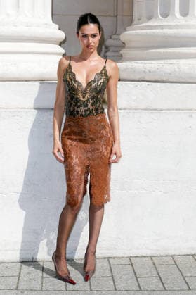 Entertainment Bilder des Tages Amelia Gray Hamlin arrives at the Saint Laurent Ready-to-Wear Men’s Spring Summer 2027 fashion show during Paris Fashion Week at the Bourse de Commerce Pinault Collection in Paris, France, on June 23, 2026. Olivier Borde, Bestimage. Celebrities await the Saint Laurent Men’s Spring Summer 2027 show as part of Paris Fashion Week on June 23, 2026, in Paris, France. Paris, France,detected_source_language  Copyright: xOLIVIERxBORDEx xBESTIMAGExOLIVIERxBORDEx xBESTIMAGEx