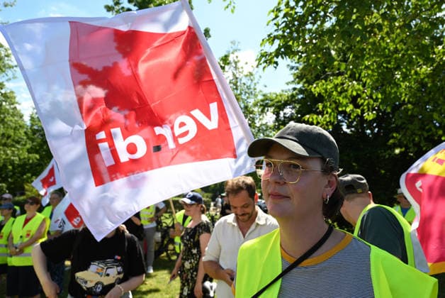 Protest against job cuts in Berlin BERLIN, GERMANY – JUNE 23: People take part in a rally titled For a public service with a future – together against job cuts! in Berlin, Germany, on June 23, 2026. A rally organized by the ver.di trade union against public sector job cuts. Volodymyr Sindieiev Anadolu Berlin Germany. Editorial use only. Please get in touch for any other usage.  Copyright: x2026xAnadoluxVolodymyrxSindieievx