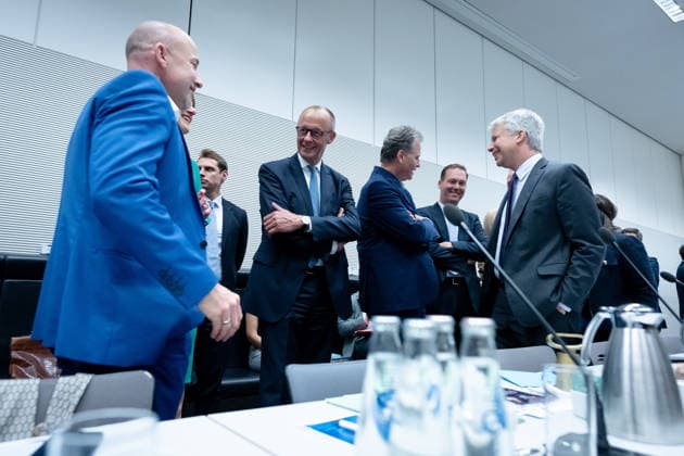 Bundestagsfraktion, CDU CSU Bundestag, Bundestagsfraktion, CDU CSU, Vorsitzender, Jens Spahn, CDU, Erster Stellvertreter, Alexander Hoffmann, CSU, Steffen Bilger, Erster Parlamentarischer Geschäftsführer, Friedrich Merz, Bundeskanzler Berlin Berlin GER *** Bundestag Parliamentary Group, CDU CSU Bundestag, Bundestag Parliamentary Group, CDU CSU, Chairman, Jens Spahn, CDU, First Deputy Chairman, Alexander Hoffmann, CSU, Steffen Bilger, First Parliamentary Secretary, Friedrich Merz, Federal Chancellor Berlin Berlin GER,detected_source_language