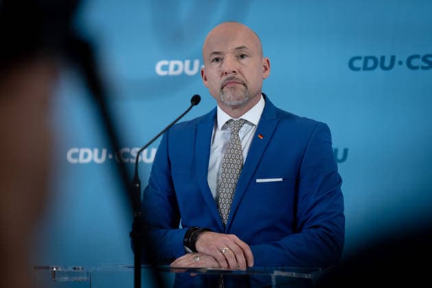 Bundestagsfraktion, CDU CSU, Alexander Hoffmann Pressestatement, Bundestag, Bundestagsfraktion, CDU CSU, Erster Stellvertreter, Alexander Hoffmann, CSU Berlin Berlin GER *** Bundestag Parliamentary Group, CDU CSU, Alexander Hoffmann Press Statement, Bundestag, Bundestag Parliamentary Group, CDU CSU, First Deputy, Alexander Hoffmann, CSU Berlin, Berlin, GER,detected_source_language