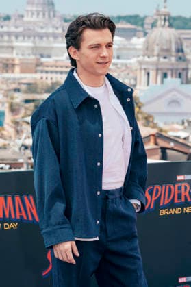 Tom Holland beim Photocall zum Kinofilm Spider-Man: Brand New Day auf der Terasse vom Hotel de la Ville. Rom, 23.06.2026 *** Tom Holland at the photocall for the movie Spider-Man Foto:xA.xM.xTinghinox xFuturexImagex spiderman_rom_6619