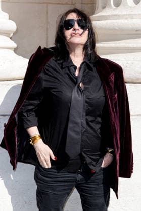 Béatrice Dalle arrives at the second Saint Laurent Ready-to-Wear Men’s Spring Summer 2027 fashion show during Paris Fashion Week at the Bourse de Commerce Pinault Collection in Paris, France, on June 23, 2026. Olivier Borde, Bestimage. Celebrities await the Saint Laurent Men’s Spring Summer 2027 show as part of Paris Fashion Week on June 23, 2026, in Paris, France. Paris, France,detected_source_language  Copyright: xOLIVIERxBORDEx xBESTIMAGExOLIVIERxBORDEx xBESTIMAGEx