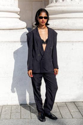 Urmila Pabale arrives at the second Saint Laurent Ready-to-Wear Men’s Spring Summer 2027 fashion show during Paris Fashion Week at the Bourse de Commerce Pinault Collection in Paris, France, on June 23, 2026. Olivier Borde, Bestimage. Celebrities await the Saint Laurent Men’s Spring Summer 2027 show as part of Paris Fashion Week on June 23, 2026, in Paris, France. Paris, France,detected_source_language  Copyright: xOLIVIERxBORDEx xBESTIMAGExOLIVIERxBORDEx xBESTIMAGEx