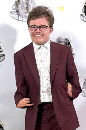 Entertainment Bilder des Tages June 23, 2026, Los Angeles, Ca, USA: LOS ANGELES - JUN 20: Cale Ferrin at the 2026 Young Hollywood Awards at the Harmony Gold Theater on June 20, 2026 in Los Angeles, CA Los Angeles USA - ZUMAnc22 20260623_zaa_nc22_030 Copyright: xKathyxHutchinsx