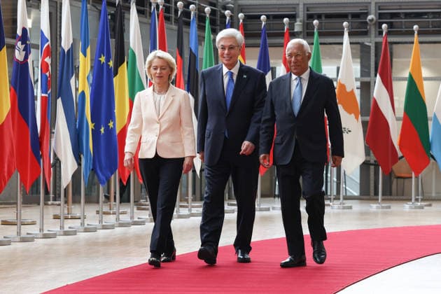 Kazakh President Tokayev joins EU leaders in Brussels for strategic partnership talks BRUSSELS, BELGIUM - JUNE 23: (----EDITORIAL USE ONLY – MANDATORY CREDIT - EU COUNCIL POOL - NO MARKETING NO ADVERTISING CAMPAIGNS - DISTRIBUTED AS A SERVICE TO CLIENTS----) Kazakh President Kassym-Jomart Tokayev (C), European Commission President Ursula von der Leyen (L) and EU Council President Antonio Costa (R) attend a session on EU-Kazakhstan relations in Brussels, Belgium on June 23, 2026. EU Council Pool Anadolu Brussels Belgium. Editorial use only. Please get in touch for any other usage.  Copyright: x2026xAnadoluxEUxCouncilx xPoolx