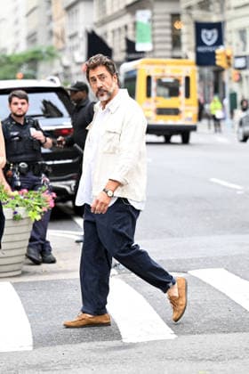 Kate Hudson and Javier Bardem spotted filming Amazon MGM Studios romantic comedy Hello & Paris in New York City Featuring: Javier Bardem Where: New York City, New York, United States When: 23 Jun 2026 Credit: Elder Ordonez INSTARimages EDITORIAL USE ONLY. NOT FOR USE BY NEWSPAPERS BASED IN THE UK. Copyright: xx instar55797367