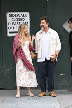 Kate Hudson and Javier Bardem spotted filming Amazon MGM Studios romantic comedy Hello & Paris in New York City Featuring: Kate Hudson, Javier Bardem Where: New York City, New York, United States When: 23 Jun 2026 Credit: Elder Ordonez INSTARimages EDITORIAL USE ONLY. NOT FOR USE BY NEWSPAPERS BASED IN THE UK. Copyright: xx instar55797371