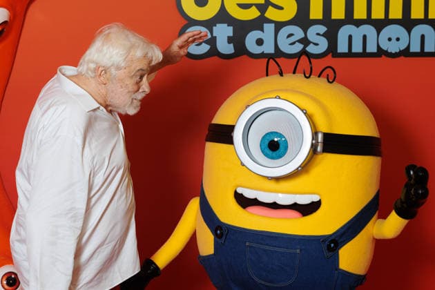 Minions Monsters premiere at the Grand Rex theater; celebrities arrive on the red carpet; Jacques Weber and a Minion; 457577; June 23, 2026,detected_source_language  Copyright: xSebastienxFremontx xStarfacex STAR_457577_068
