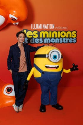 Minions Monsters premiere at the Grand Rex theater; celebrities arrive on the red carpet; David Marsais and a Minion; 457577; June 23, 2026,detected_source_language  Copyright: xSebastienxFremontx xStarfacex STAR_457577_078