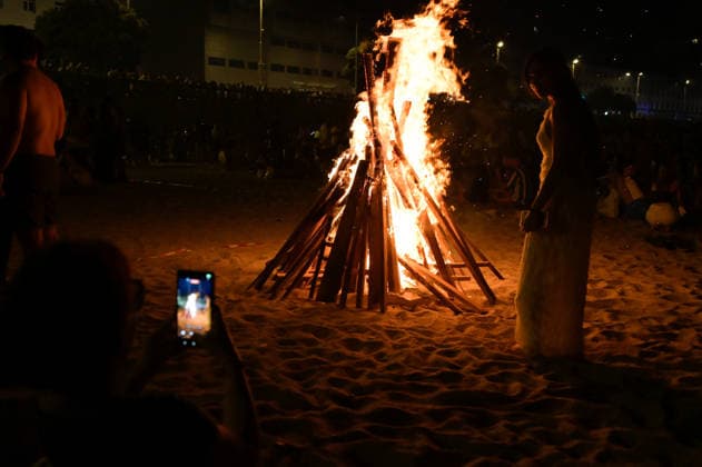 A Coruna Celebration of the traditional San Juan bonfires in A Coruna XXXX during the lighting of the traditional bonfires on the night of San Juan, June 23, 2026, in A Coruna, Galicia, Spain. This iconic A Coruna Celebration of the traditional San Juan bonfires in A Coruna XXXX during the lighting of the traditional bonfires on the night of San Juan, June 23, 2026, in A Coruna, Galicia, Spain. This iconic popular festival, designated a Festival of International Tourist Interest, brings together thousands of locals and visitors to light hundreds of bonfires and celebrate the magical night of the summer solstice, filling the city’s neighborhoods and main beaches with fire, tradition, music, and grilled sardines the neighborhoods and main be  Copyright: xM.xDylanx 7618423