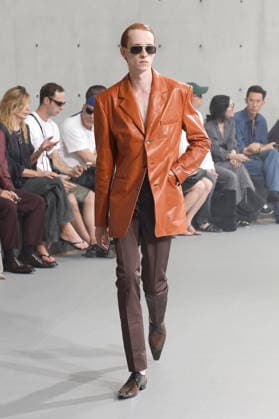 (260623) -- PARIS, June 23, 2026 -- A model presents a creation from the menswear Spring Summer 2027 collections by Saint Laurent during the Men Paris Fashion Week, in Paris, France, on June 23, 2026. (MeetEurope Handout via Xinhua) FRANCE-PARIS-MEN FASHION WEEK-YSL WuxHuiwo 