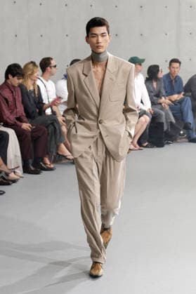 (260623) -- PARIS, June 23, 2026 -- A model presents a creation from the menswear Spring Summer 2027 collections by Saint Laurent during the Men Paris Fashion Week, in Paris, France, on June 23, 2026. (MeetEurope Handout via Xinhua) FRANCE-PARIS-MEN FASHION WEEK-YSL WuxHuiwo 