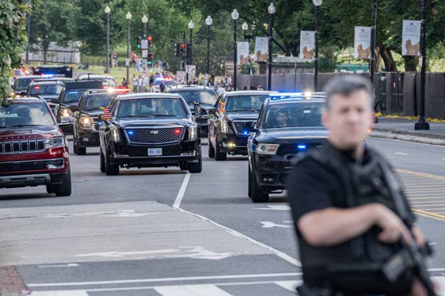 June 23, 2026, Washington, District Of Columbia, United States: President DONALD TRUMP returns to the White House after visiting a Mack Trucks manufacturing facility in Pennsylvania, where he delivered remarks focused on American manufacturing, jobs, and the economy. Washington United States  - ZUMAk206 20260623_znp_k206_007 Copyright: xMattxKaminskyx