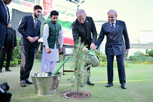 June 23, 2026, Peshawar, Peshawar, Pakistan: Iranian President Masoud Pezeshkian Reviews Honor Guard During Welcome Ceremony in Islamabad..Islamabad, Pakistan, June 23, 2026: Masoud Pezeshkian reviews an honor guard during an official welcome ceremony in Islamabad on June 23, 2026. Pezeshkian is in Pakistan to participate in ongoing diplomatic discussions and U.S.-Iran peace talks hosted by Pakistan. The visit underscores efforts to promote regional dialogue, diplomatic engagement, and international cooperation. Peshawar Pakistan  - ZUMAa217 20260623_znp_a217_039 Copyright: xHussainxAlix