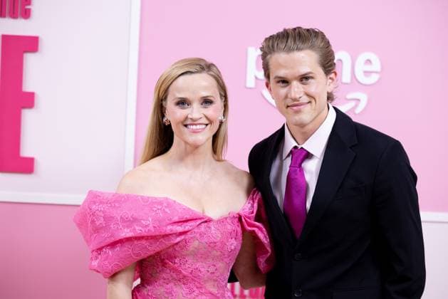 Reese Witherspoon, Deacon Reese Phillippe at arrivals for ELLE Series World Premiere, SVA (School for the Visual Arts) Theatre, New York, NY, June 23, 2026. Photo By: Ryan Billings Everett Collection ELLE Series World Premiere PUBLICATIONXNOTxINxCANxCHNxFRAxITAxJPNxNORxPOLxRUSxESPxUKxUSA
