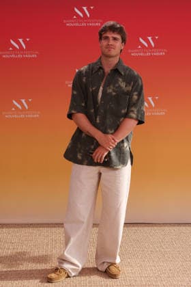 Esteban Vial at the Théâtre de la Gare du Midi during the opening ceremony of the 2026 Biarritz International Film Festival Nouvelles Vagues, on June 23, 2026. Jean Marc Lhomer, Bestimage. Photocall before the opening ceremony of the Biarritz International Film Festival – Nouvelles Vagues 2026 at the Théâtre de la Gare du Midi in Biarritz on June 23, 2026, Biarritz, France,detected_source_language  Copyright: xJean-MarcxLhomerx xBestimagexJean-MarcxLhomerx xBestimagex