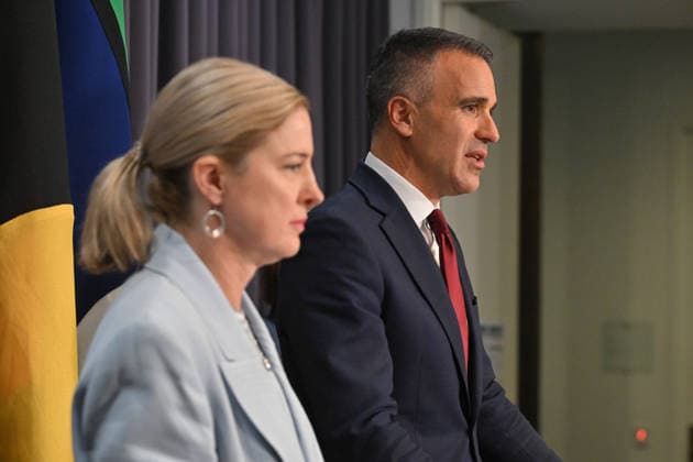 JULIE COLLINS BIRD FLU PRESSER, Minister for Agriculture Julie Collins and South Australia™s Premier Peter Malinauskas speak to journalists at a press conference at Parliament House in Canberra, Wednesday, June 24, 2026. ( NO ARCHIVING CANBERRA AUSTRALIAN CAPITAL TERRITORY AUSTRALIA  Copyright: xMICKxTSIKASx 20260624170565330620
