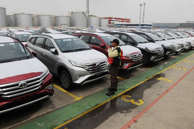 June 23, 2026, Tanjung Priok, Jakarta, Indonesia: Loading and unloading operations and inspections of new vehicles to be exported at Indonesia Kendaraan Terminal, Tanjung Priok, Jakarta, on June 23, 2026. Indonesia Kendaraan Terminal company operates a 16.9-hectare vehicle terminal with a capacity of 400,000 vehicles per year, where vehicles of various brands are prepared for shipment to countries around the world via ocean freight. Tanjung Priok Indonesia  - ZUMAr173 20260623_zip_r173_024 Copyright: xDasrilxRoszandix