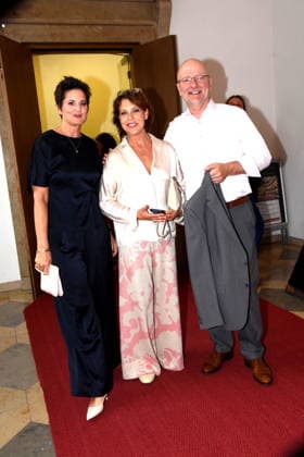 Susanne Kellermann Janina Hartwig Schauspielerin Alexander Putz Landshut Oberbuergermeister. a.D. Muenchen 23.06.2026 Cuvillies Theater Residenz Bernhard Wicki Preisverleihung Foto Muenchen *** Susanne Kellermann, Janina Hartwig, actress; Alexander Putz, Mayor of Landshut; Munich, June 23, 2026; Cuvillies Theater, Residenz; Bernhard Wicki Award Ceremony; Photo