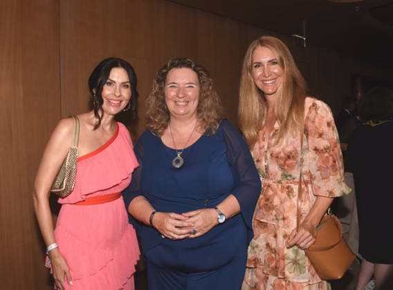 Jeannette Graf Schauspielerin Kerstin Schreyer MdL Anja Graefin von Kayserlingk xMuenchen 23.06.2026 Empfang im Hotel Bayerischer Hof Bernhard Wicki Preisverleihung Foto Muenchen *** Jeannette Graf, actress Kerstin Schreyer, Member of the State Parliament, Anja Countess von Kayserlingk, xMunich, June 23, 2026, reception at the Hotel Bayerischer Hof, Bernhard Wicki Award Ceremony, photo, Munich,detected_source_language