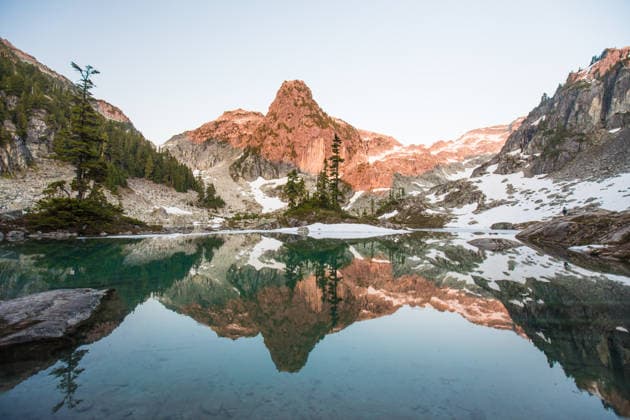 Creative Highlights World #2 Beautiful mountain reflection in a pristine alpine lake Squamish, British Columbia, Canada CR_JDIP260617A-2053244-01